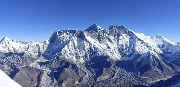 Mountain Everest Flight